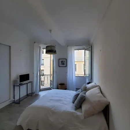Rue D'antibes Apartment